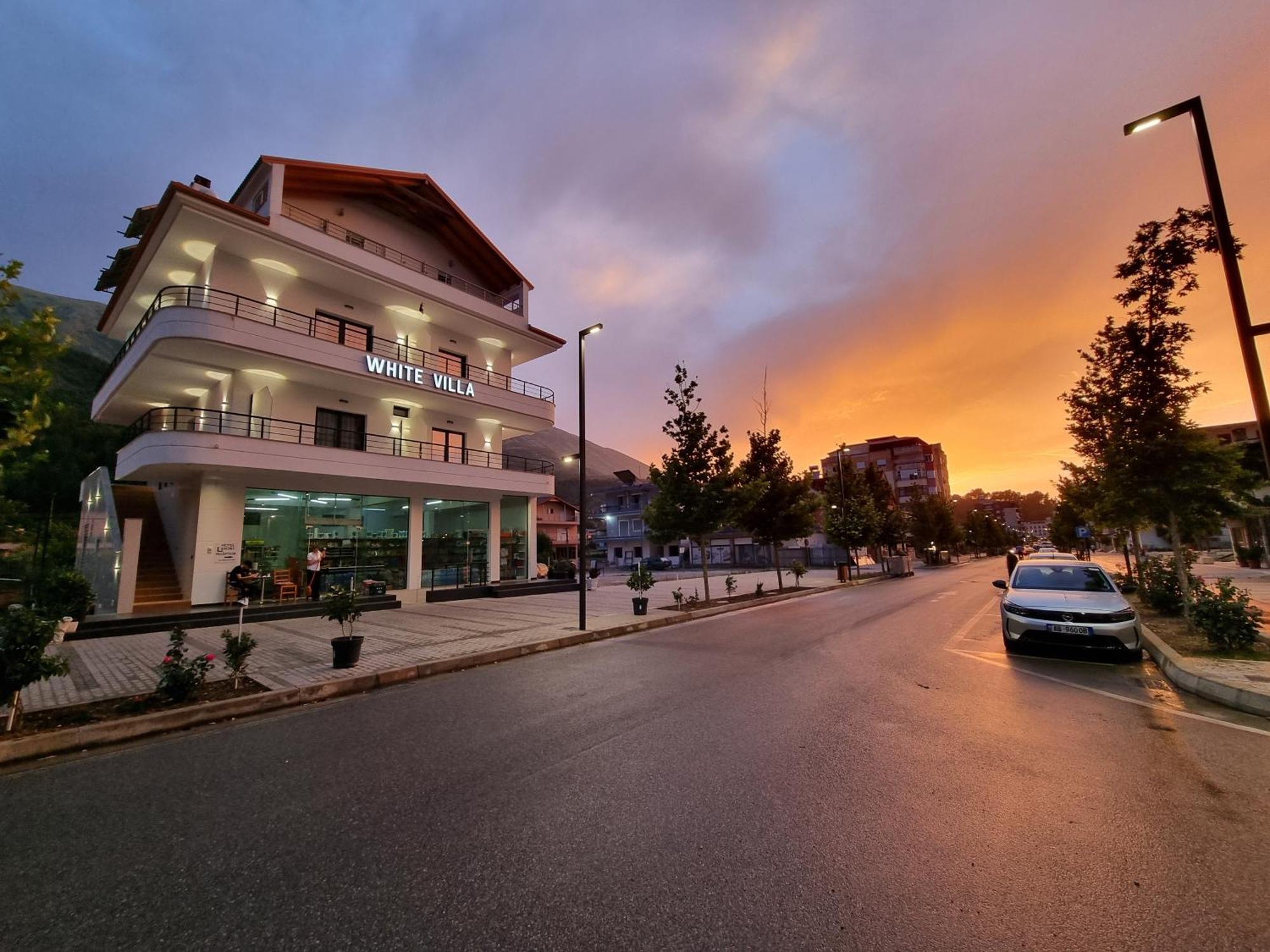 White Villa เปอร์เมต ภายนอก รูปภาพ